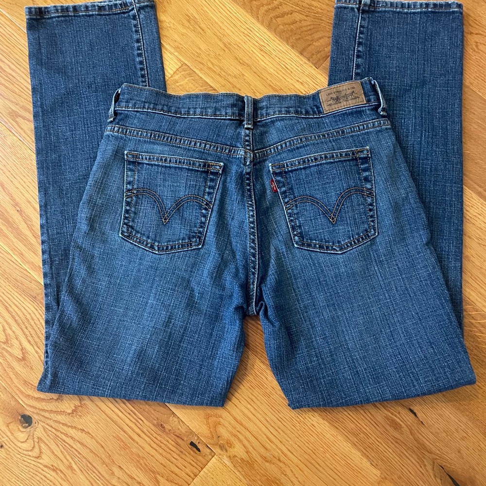 Levi's Straight 505 Mid Rise Jeans Like New - Picture 3 of 6